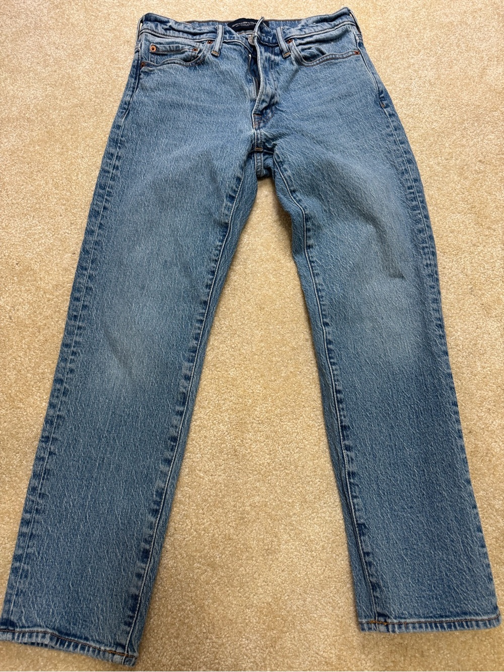 Abercrombie & Fitch Men's Straight Jeans in Light Blue Denim size 29x30